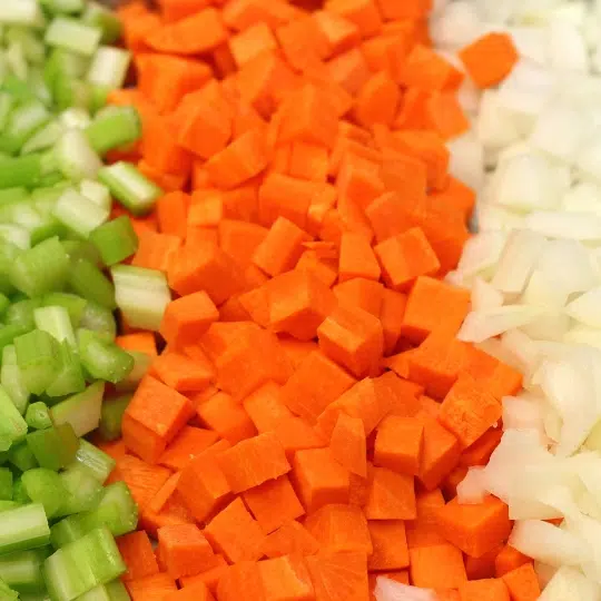 sedano cipolle e carote